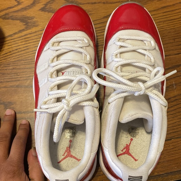 Air Jordan 11 🍒 “cherry” LOW men’s size 11 RARE AIR 😔 too small for me - Picture 5 of 5
